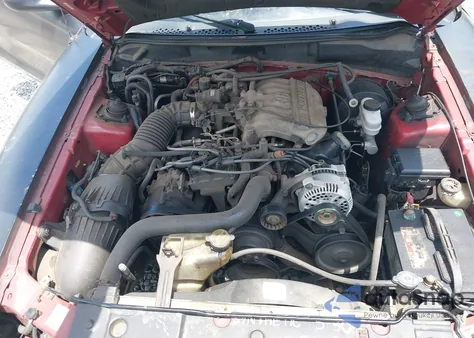 1998 Ford Mustang z USA, uszkodzony, nr VIN 1FAFP4046WF268384